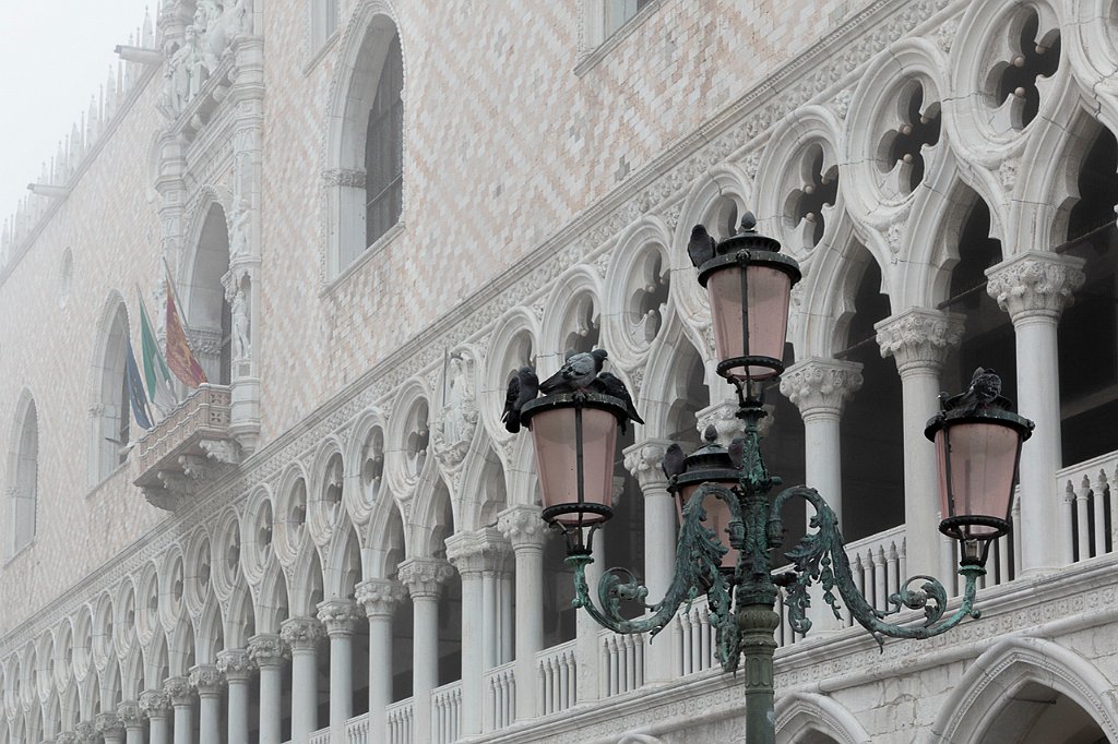 8 - VENEZIA - DETTAGLI E PROSPETTIVE.jpg